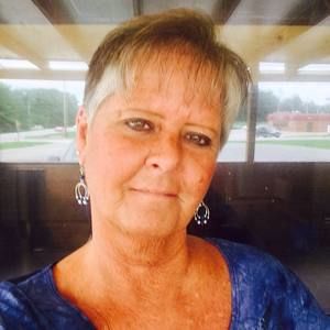 Meet your Posher, Pamela